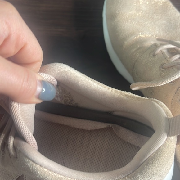 Nike Premium Women’s Shoe - Rose Gold - Picture 7 of 12